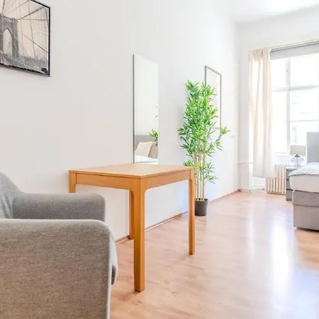 Apartment Grosse Stadtwohnung Im Zentrum *
