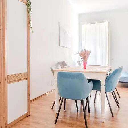 Grosse Stadtwohnung Im Zentrum Apartment *